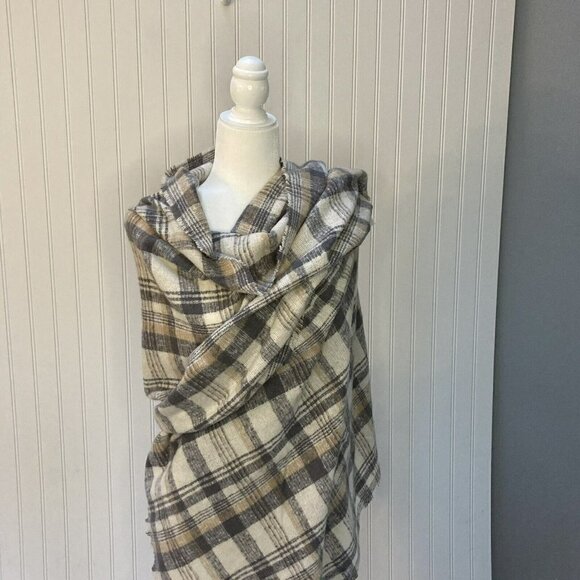 St. John's Bay NWT Lauren Plaid Gray Creme Tan Scarf Soft Brushed Shawl … - Picture 7 of 9